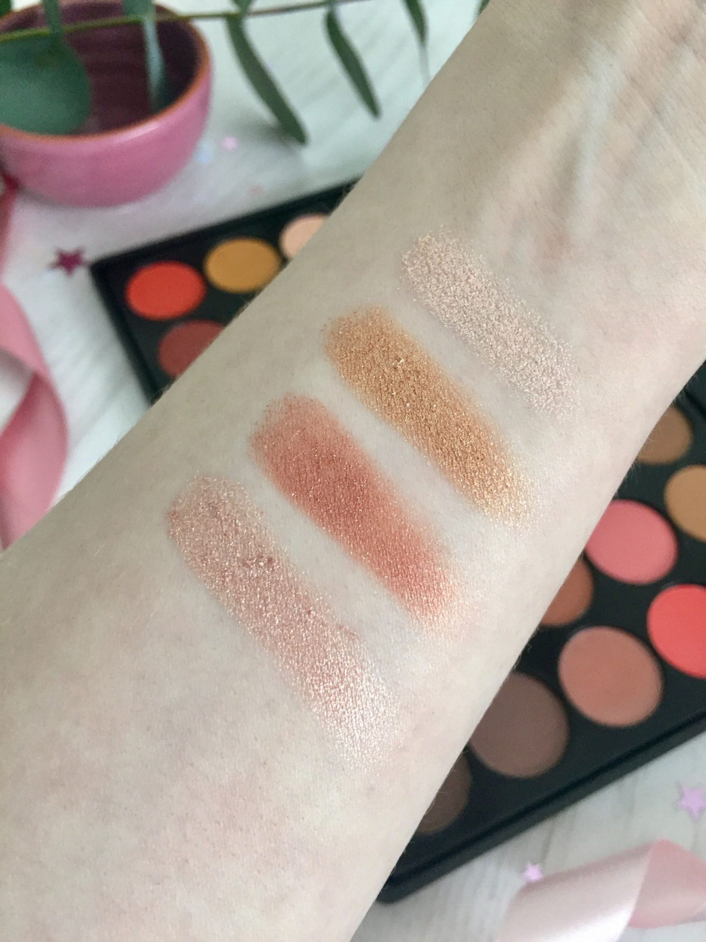 Crown brushes eyeshadow palette review swatches makeup